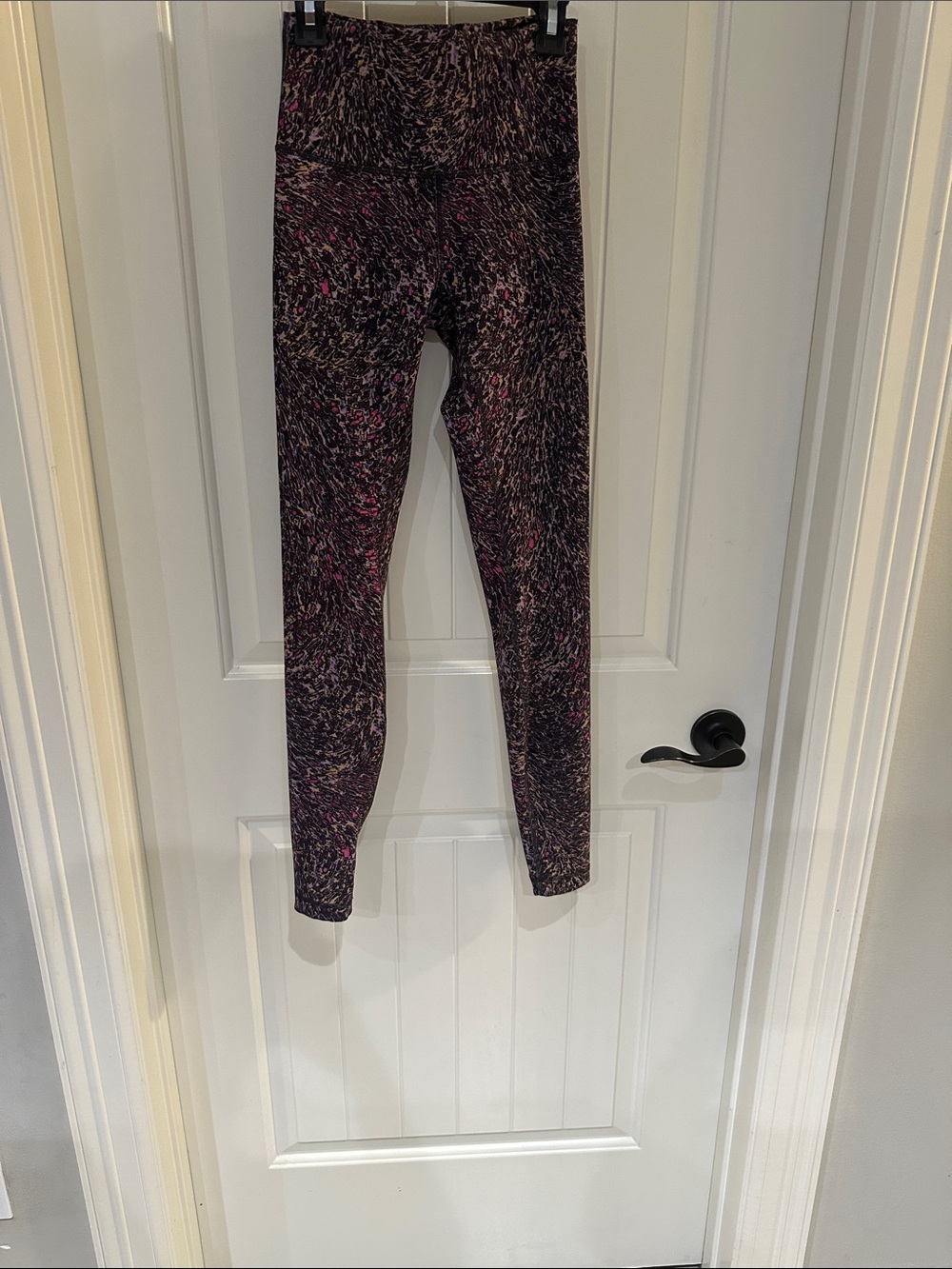 Lululemon leggings size 4